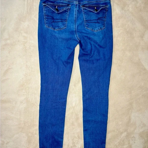 American Eagle - Picture 2 of 7